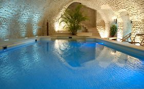 Chateau De Vault De Lugny